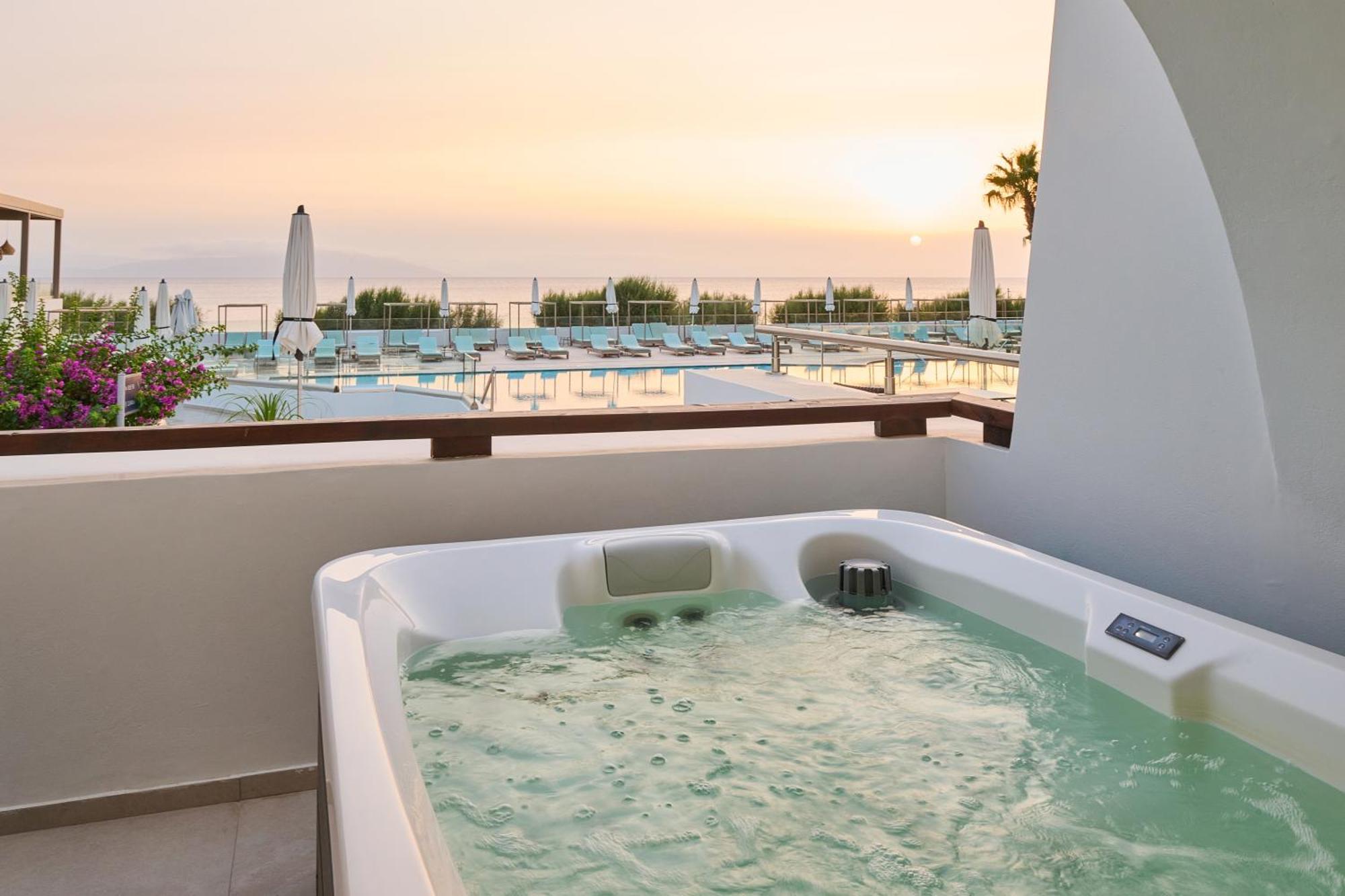 Oceanis Beach & Spa Resort Psalidi  Luaran gambar